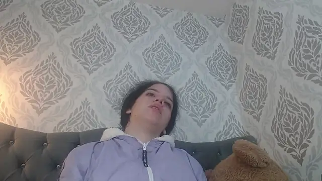 EmmaCowperr online show from 03-17-25, 11:53