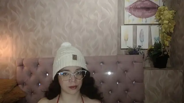 EmmaCowperr online show from 01-08-26, 04:37