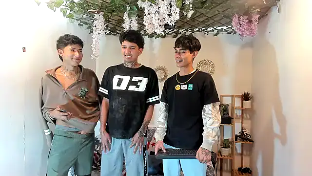 oliverhot2005 online show from 11-09-25, 02:59