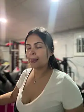 melanny10 online show from 12-19-25, 06:31