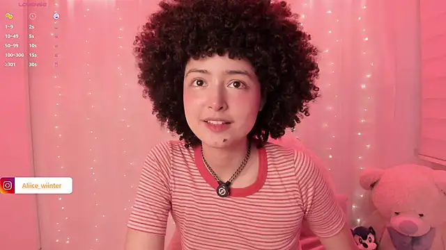 Snapshot of Alice_winter_ chatting on 10-15-25, 06:08 Alice winter online show from 10-15-25, 06:08