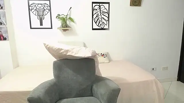 renata salinas 1 online show from 02-06-25, 09:28