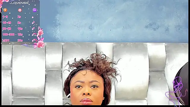 CamilaBenitez online show from 10-12-25, 01:10