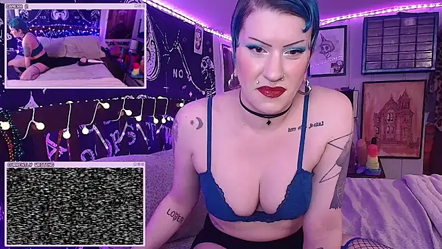 Snapshot of FondaDix_ chatting on 11-19-25, 07:19 FondaDix online show from 11-19-25, 07:19