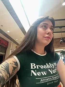 emiliasommer online show from 03-11-25, 04:07