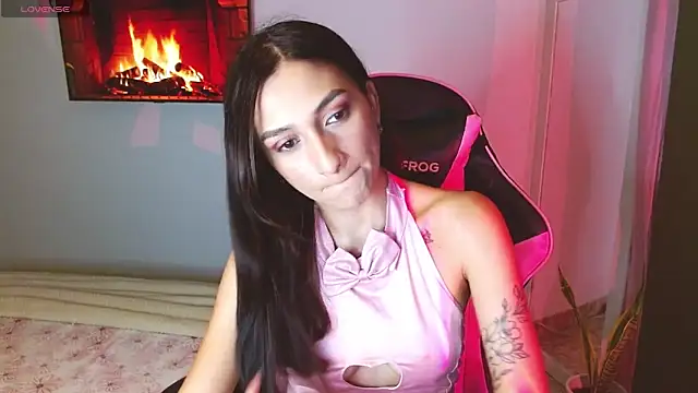 Mei Kelly online show from 11-08-25, 01:50