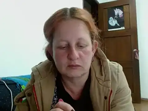 ViioletaMora online show from 10-17-25, 06:16