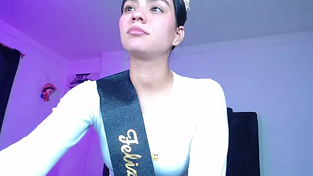 Snapshot of Ariel_Zeo1 chatting on 11-13-25, 07:57 Ariel Zeo1 online show from 11-13-25, 07:57