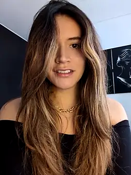 maliciaworld online show from 10-16-25, 06:42