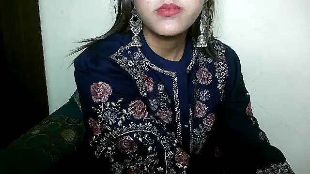 Snapshot of Princess_noorjahan chatting on 03-01-25, 09:48 Princess noorjahan online show from 03-01-25, 09:48