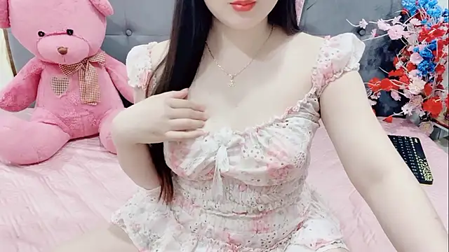 Snapshot of Funikio chatting on 02-07-26, 01:26 Funikio online show from 02-07-26, 01:26