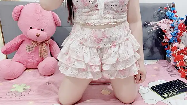 Snapshot of Funikio chatting on 02-13-26, 02:51 Funikio online show from 02-13-26, 02:51