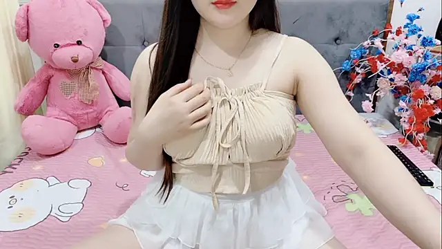 Funikio online show from 04-06-26, 02:09