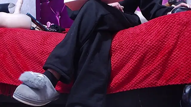 AyshaScott online show from 10-25-25, 12:45