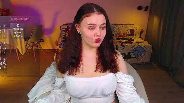 Snapshot of sensual_me chatting on 10-11-25, 06:23 sensual me online show from 10-11-25, 06:23