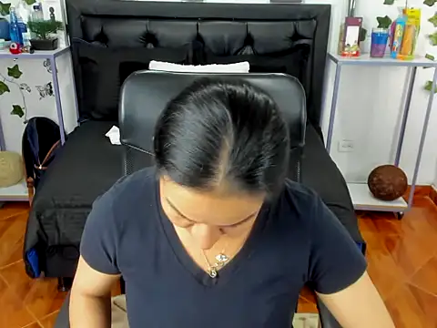 Violeta stilll online show from 11-13-25, 07:24