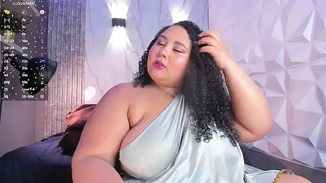 Snapshot of Hurrem_Math chatting on 02-08-25, 12:06 Hurrem Math online show from 02-08-25, 12:06