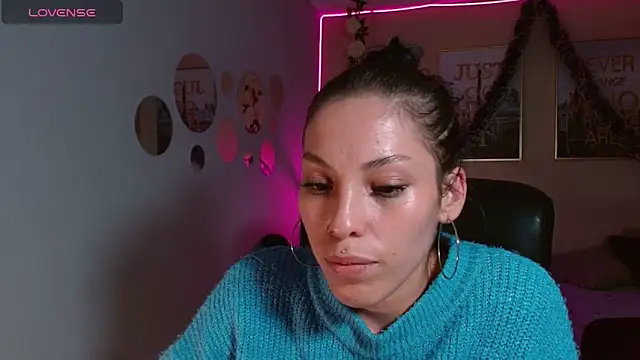 Snapshot of KokoAndRin chatting on 12-18-24, 07:30 KokoAndRin online show from 12-18-24, 07:30