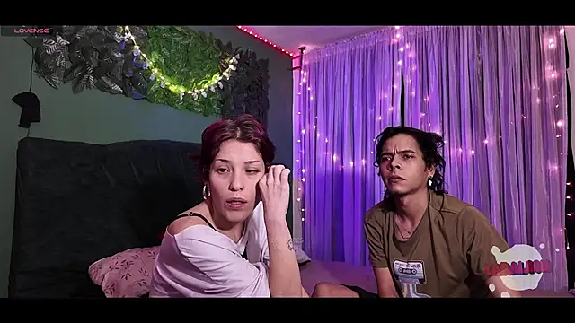 Snapshot of KokoAndRin chatting on 11-28-25, 10:23 KokoAndRin online show from 11-28-25, 10:23