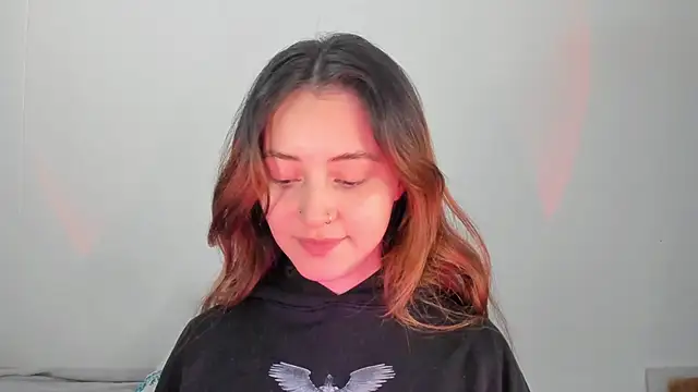 annie mora online show from 11-22-25, 02:43