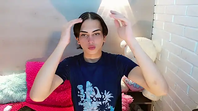 Daniela Pink  online show from 10-16-25, 07:48