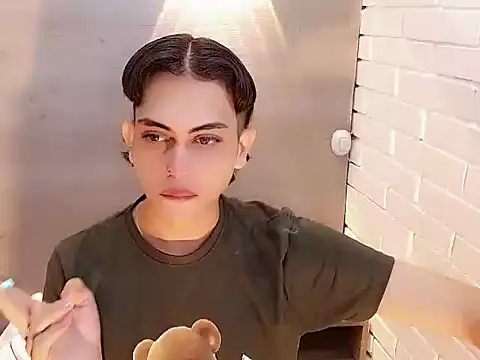 Daniela Pink  online show from 01-11-26, 08:03