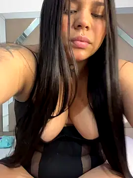 Snapshot of Bianca__69 chatting on 11-13-25, 03:38 Bianca 69 online show from 11-13-25, 03:38