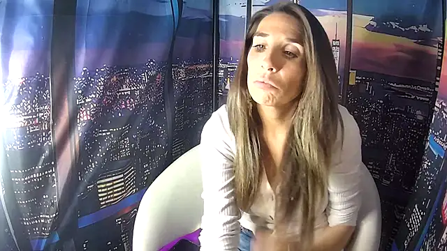 SarahStarr2020 online show from 11-10-25, 06:18