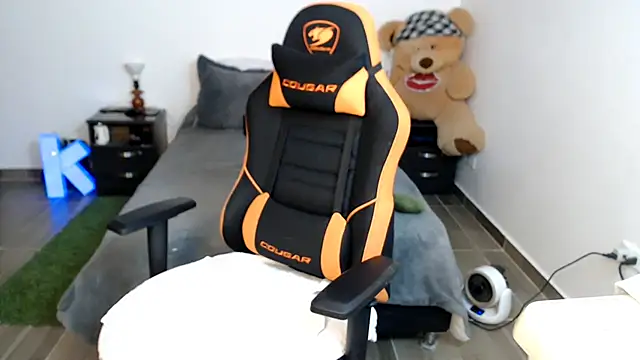 Snapshot of KRISTAL__JACKSON chatting on 10-25-25, 11:40 KRISTAL JACKSON online show from 10-25-25, 11:40