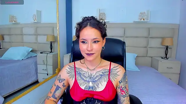 Snapshot of AnnyThompson_ chatting on 10-08-25, 09:23 AnnyThompson online show from 10-08-25, 09:23