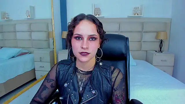 Snapshot of AnnyThompson_ chatting on 10-10-25, 09:03 AnnyThompson online show from 10-10-25, 09:03