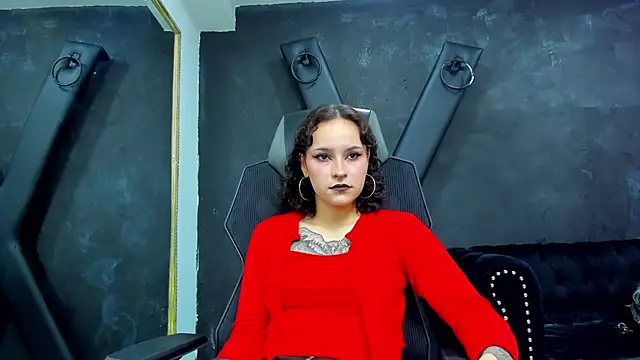 Snapshot of AnnyThompson_ chatting on 10-18-25, 05:57 AnnyThompson online show from 10-18-25, 05:57