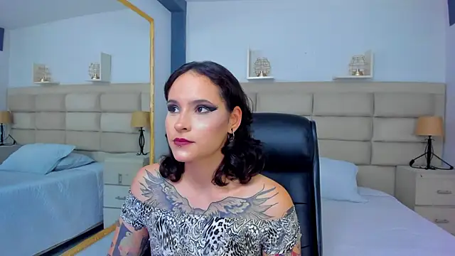 Snapshot of AnnyThompson_ chatting on 10-23-25, 10:19 AnnyThompson online show from 10-23-25, 10:19