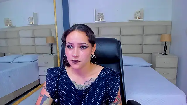 Snapshot of AnnyThompson_ chatting on 10-29-25, 09:27 AnnyThompson online show from 10-29-25, 09:27