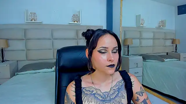 Snapshot of AnnyThompson_ chatting on 11-09-25, 09:02 AnnyThompson online show from 11-09-25, 09:02