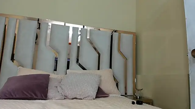 TifanyChill online show from 01-09-25, 11:02