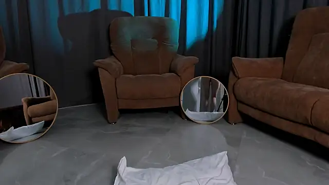 Snapshot of tiny_rony chatting on 09-17-25, 05:03 tiny rony online show from 09-17-25, 05:03