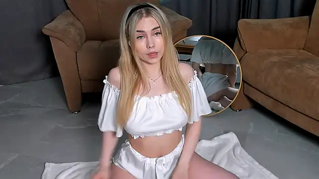 Snapshot of tiny_rony chatting on 09-19-25, 04:18 tiny rony online show from 09-19-25, 04:18