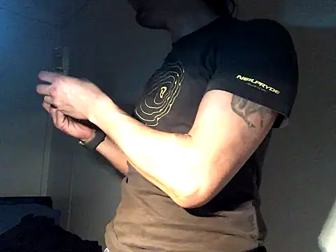 Snapshot of Kiss_me2507 chatting on 12-07-24, 09:00 Kiss me2507 online show from 12-07-24, 09:00