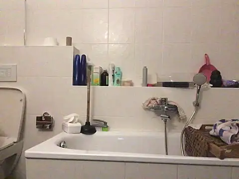 Snapshot of Kiss_me2507 chatting on 12-10-24, 10:26 Kiss me2507 online show from 12-10-24, 10:26