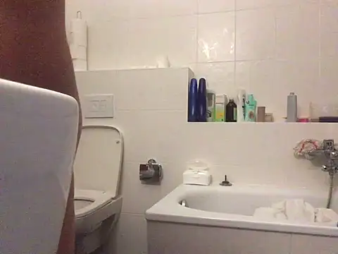 Snapshot of Kiss_me2507 chatting on 12-24-24, 12:44 Kiss me2507 online show from 12-24-24, 12:44