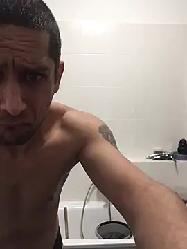 Snapshot of Kiss_me2507 chatting on 01-12-25, 03:25 Kiss me2507 online show from 01-12-25, 03:25