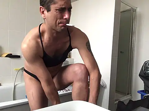 Snapshot of Kiss_me2507 chatting on 02-02-25, 11:19 Kiss me2507 online show from 02-02-25, 11:19