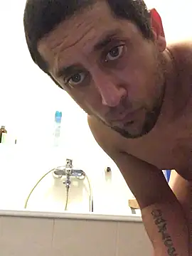 Snapshot of Kiss_me2507 chatting on 02-14-25, 01:56 Kiss me2507 online show from 02-14-25, 01:56