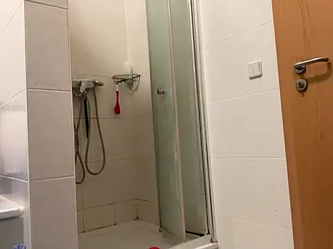 Snapshot of Kiss_me2507 chatting on 02-25-25, 01:09 Kiss me2507 online show from 02-25-25, 01:09