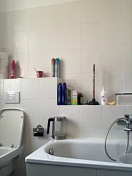 Snapshot of Kiss_me2507 chatting on 03-10-25, 10:48 Kiss me2507 online show from 03-10-25, 10:48