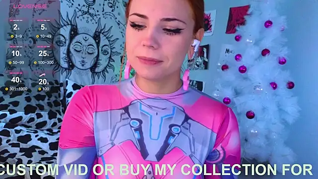 Snapshot of Katerinchik chatting on 01-07-25, 10:01 Katerinchik online show from 01-07-25, 10:01