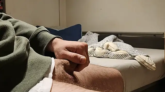 Snapshot of Alphapimmelchen chatting on 10-12-25, 02:21 Alphapimmelchen online show from 10-12-25, 02:21