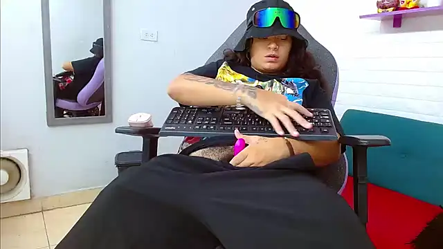 snowflake xxx online show from 12-21-24, 12:09