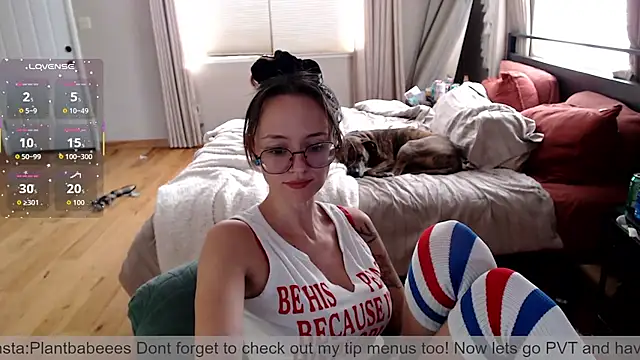 Plantbabeee online show from 12-04-25, 07:11